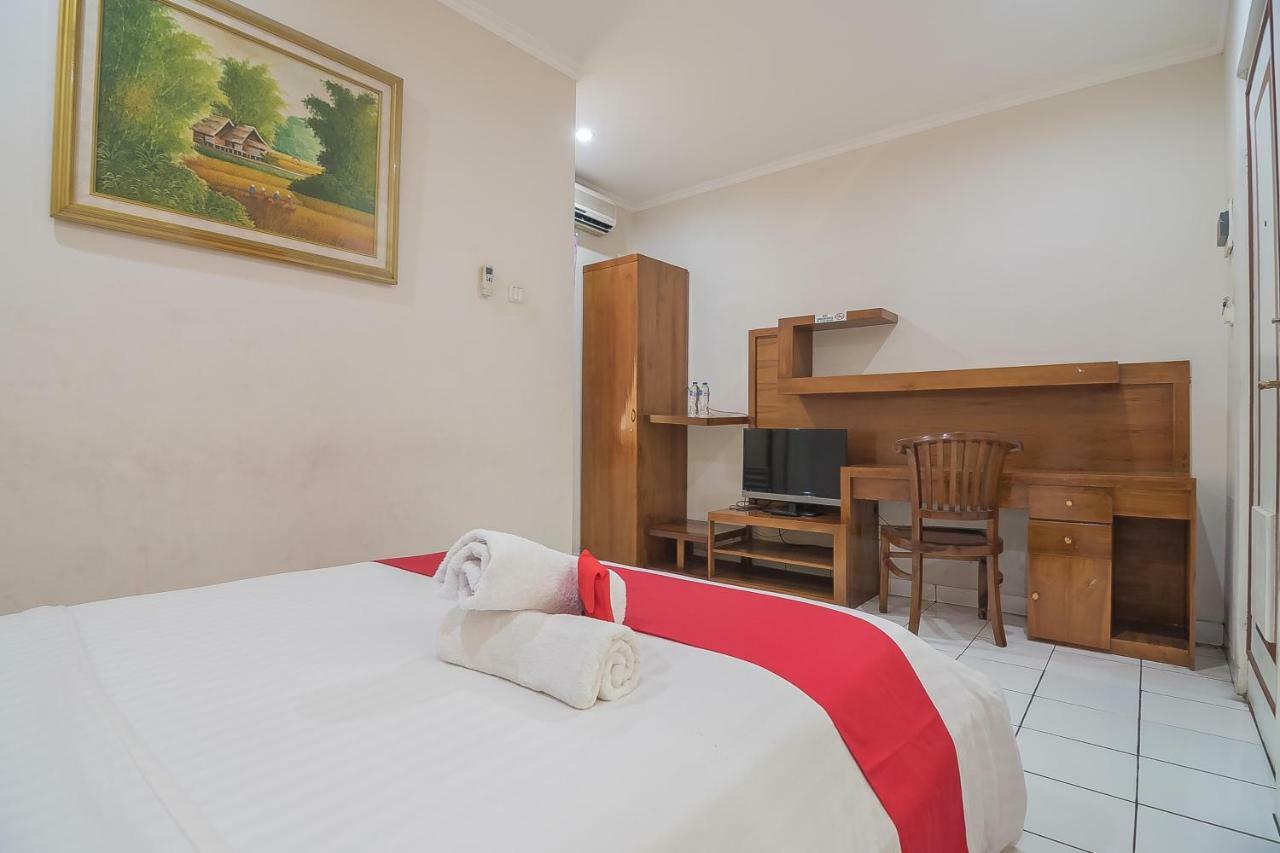 Hotel Reddoorz Near Setrasari Mall 2 Bandung